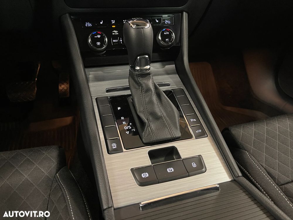 Skoda Superb 2.0 TDI DSG Ambition - 21