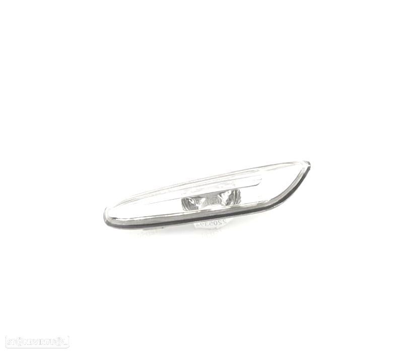 PISCAS LATERAL DIREITO BMW E60 E61 03-10 - 1