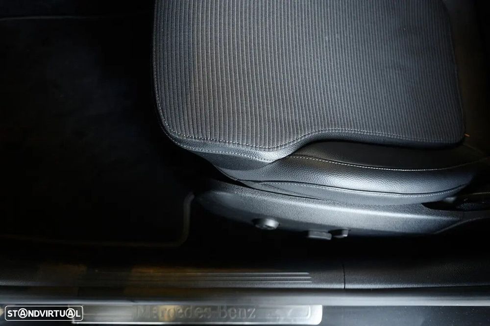 Mercedes-Benz C 300 e AMG Line - 45