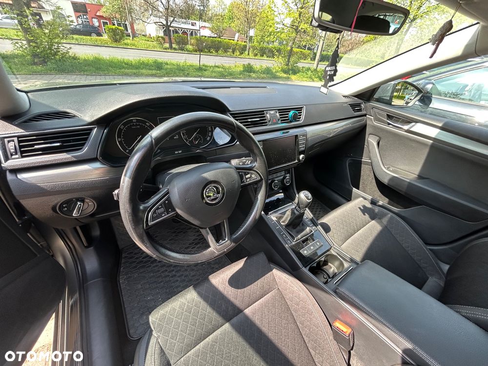 Skoda Superb 2.0 TDI Style - 3
