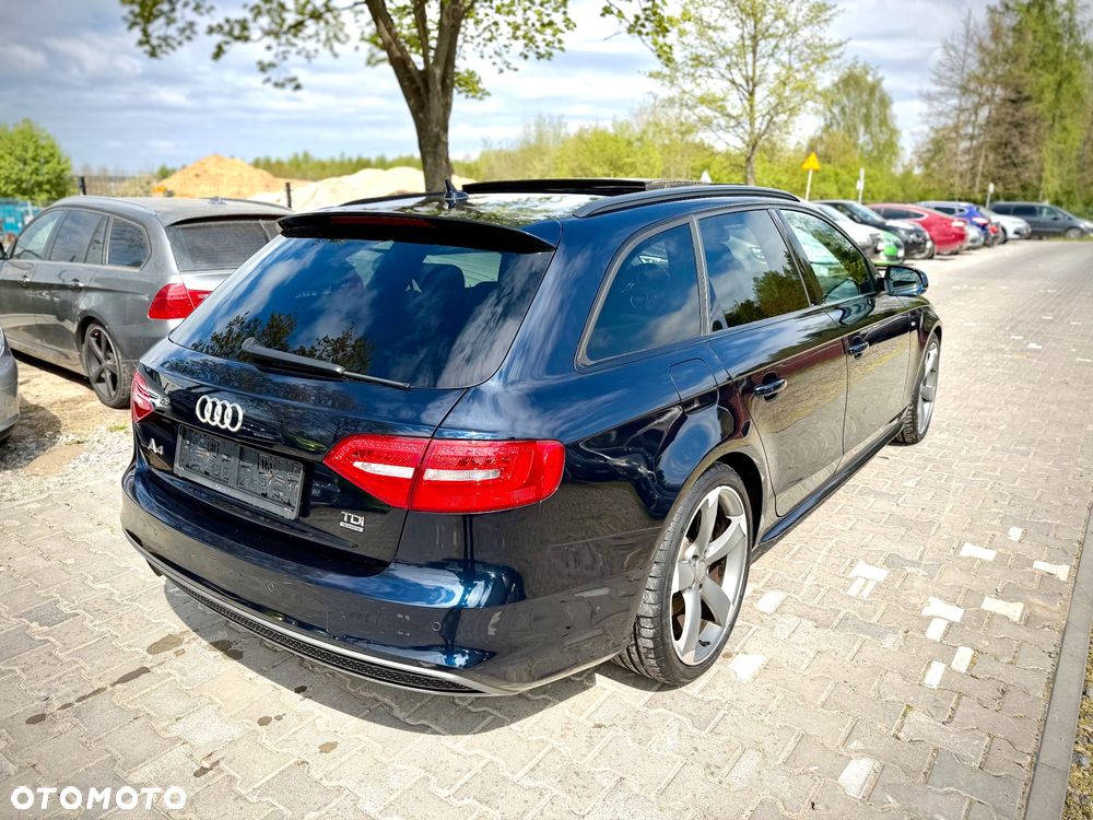 Audi A4 Avant 2.0 TDI DPF quattro S line Sportpaket - 4