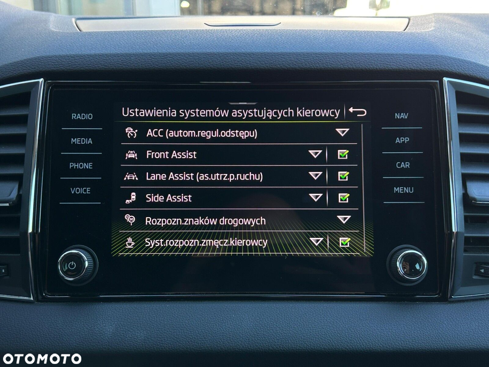 Skoda Karoq 1.5 TSI ACT Style DSG - 31