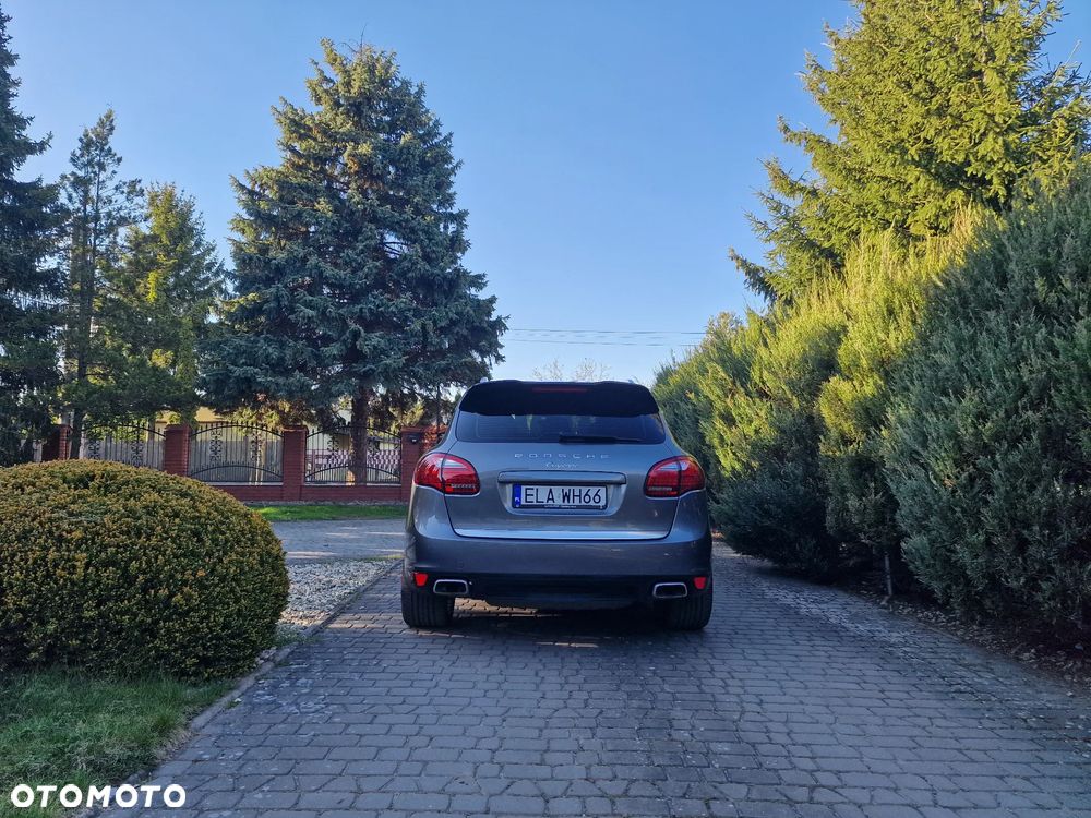 Porsche Cayenne - 5