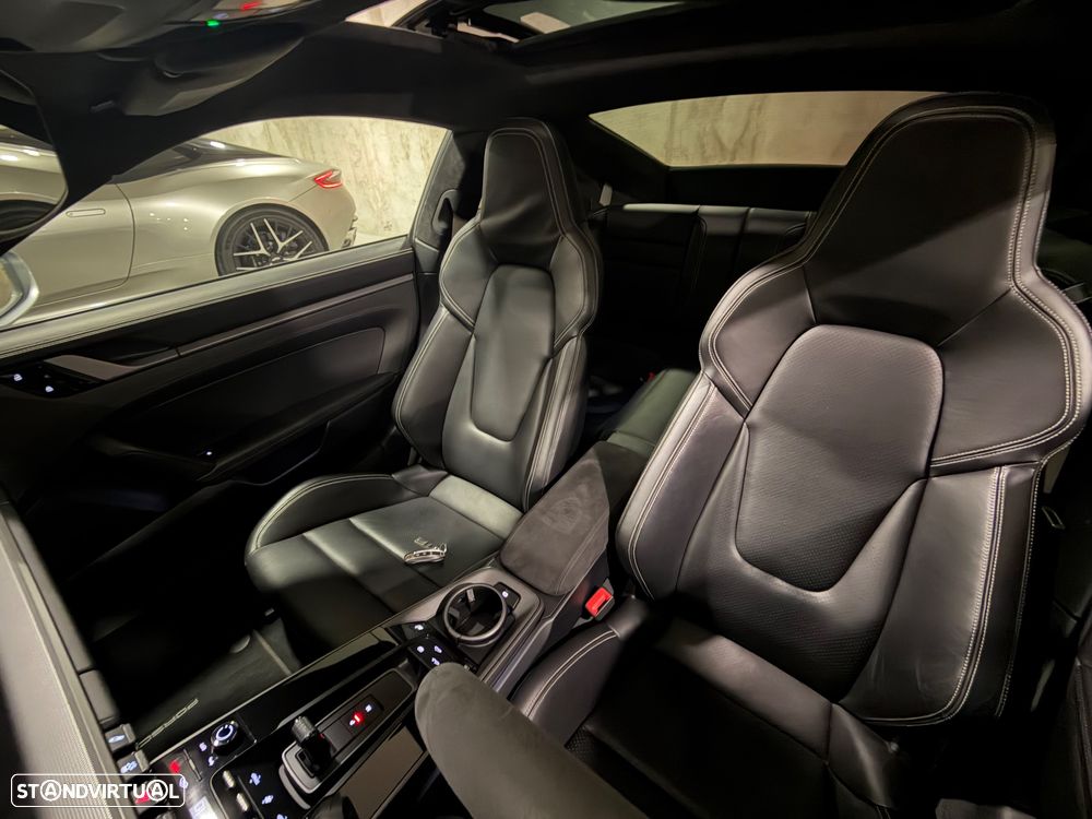 Porsche 911 (992) Carrera 4S PDK - 21