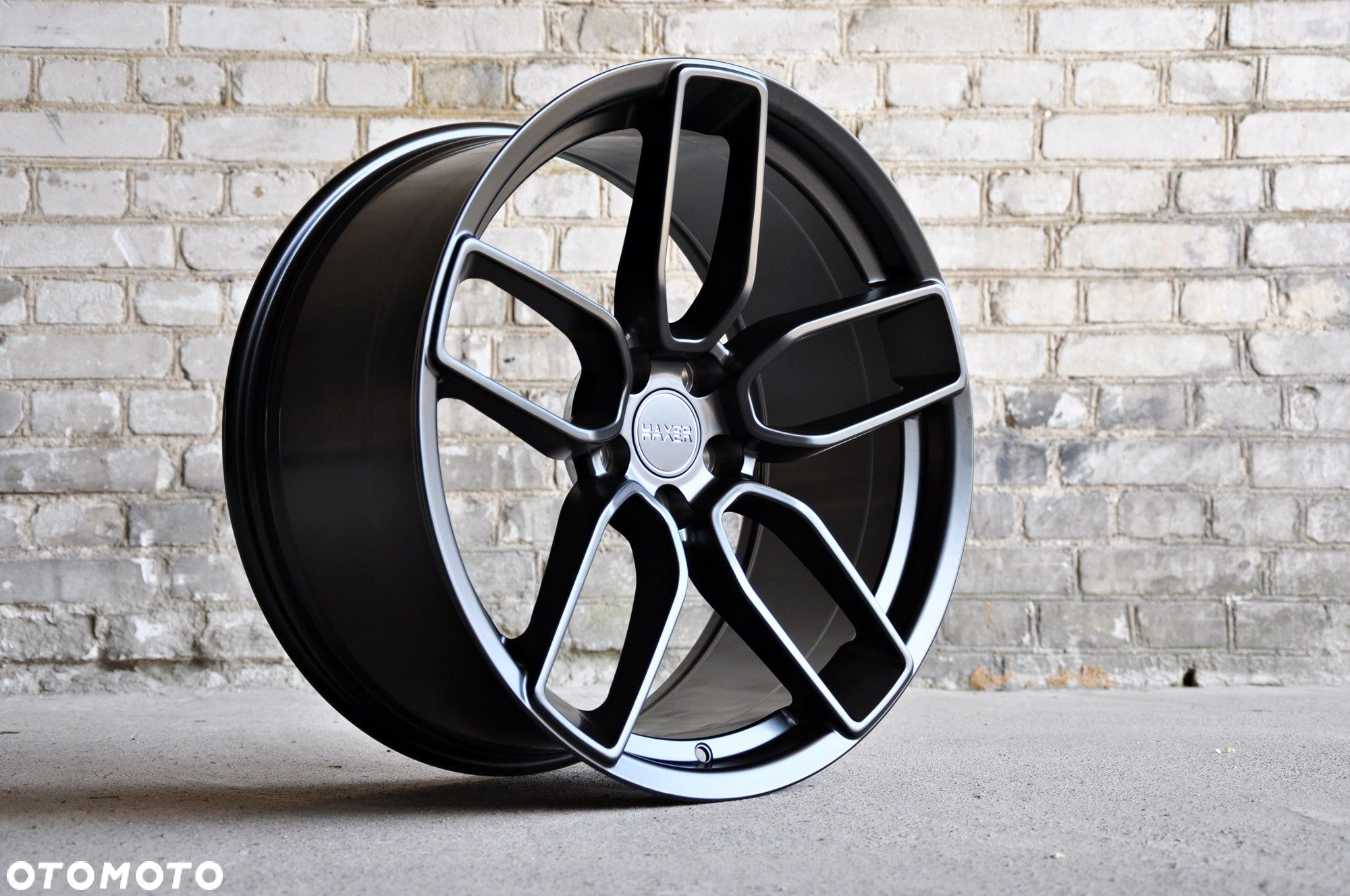 hx031 B NOWE FELGI 20 5x115 DODGE CHALLENGER SRT - 5