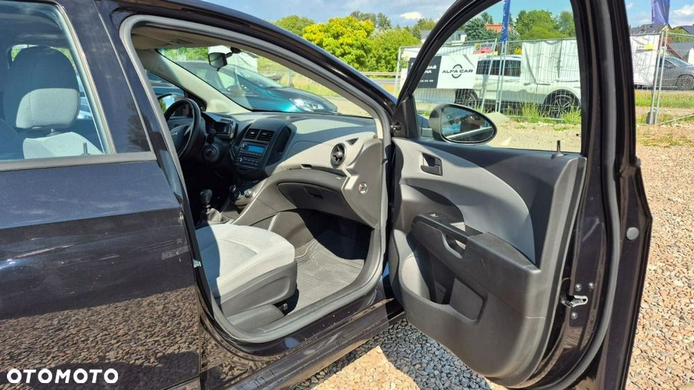 Chevrolet Aveo - 9