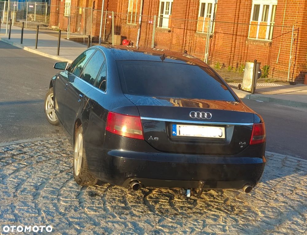 Audi A6 Limousine 2.4 - 6