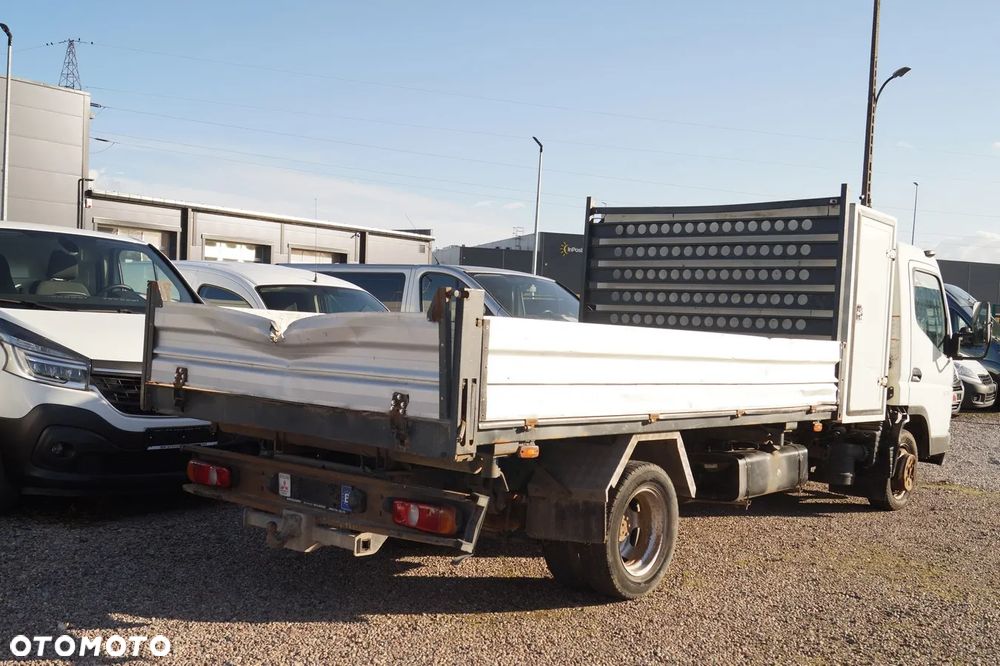 Mitsubishi Canter - 12