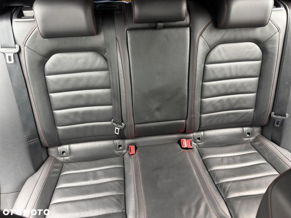 Volkswagen Golf - 37