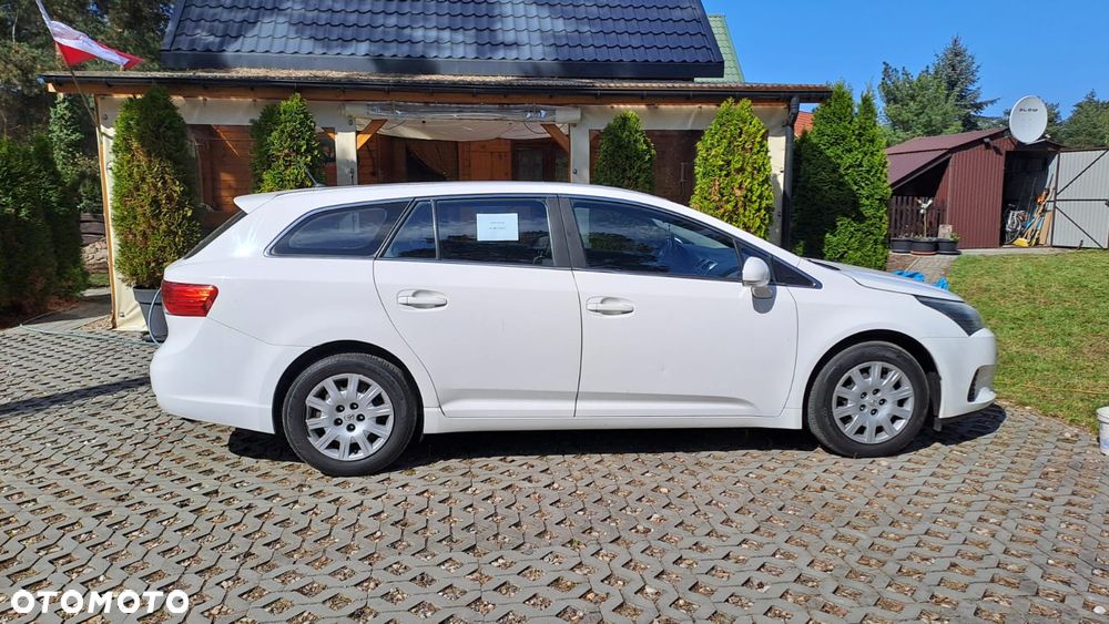 Toyota Avensis - 5