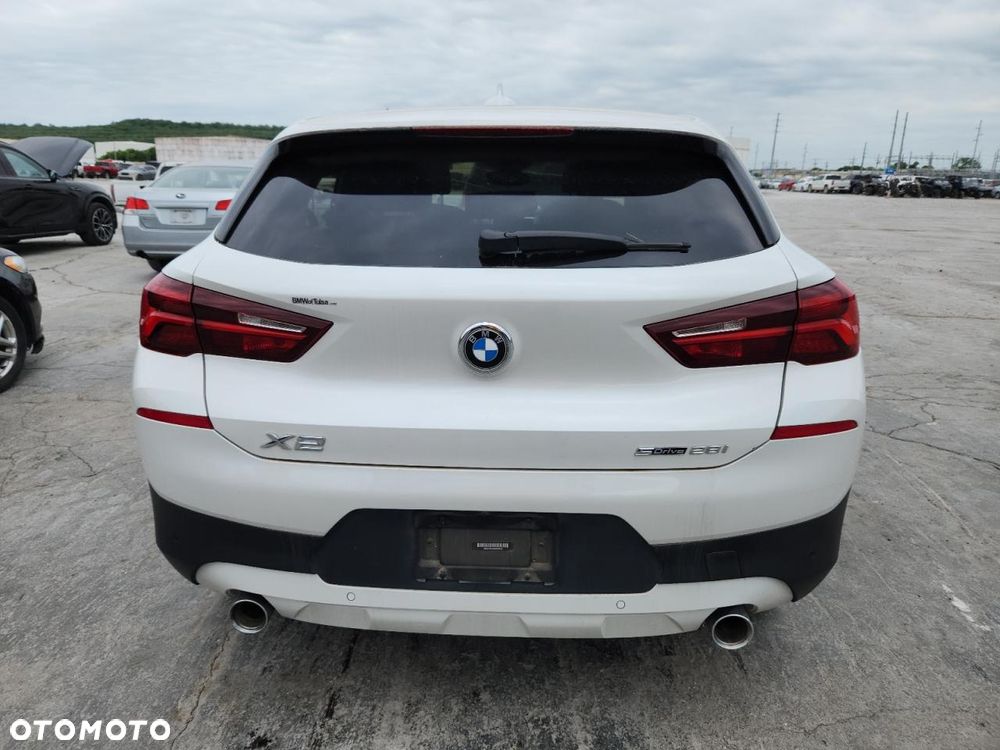 BMW X2 xDrive20i Advantage Plus - 6