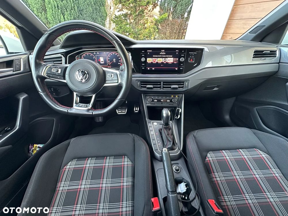 Volkswagen Polo 2.0 TSI DSG GTI - 4