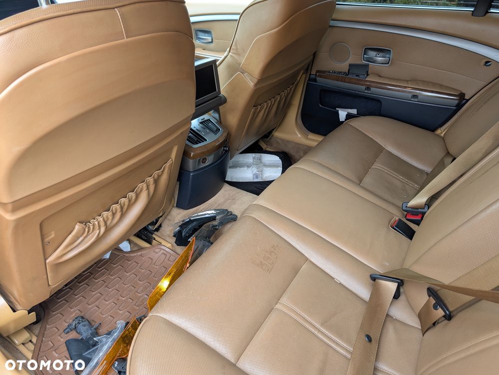 BMW Seria 7 740d - 14
