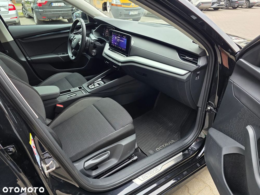 Skoda Octavia 1.5 TSI mHEV Business DSG - 17