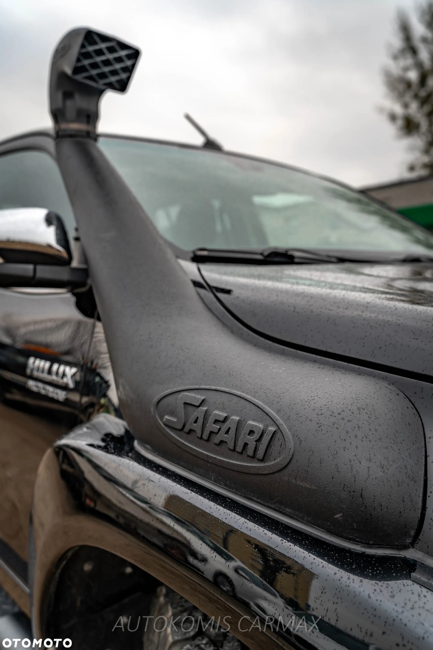 Toyota Hilux - 12
