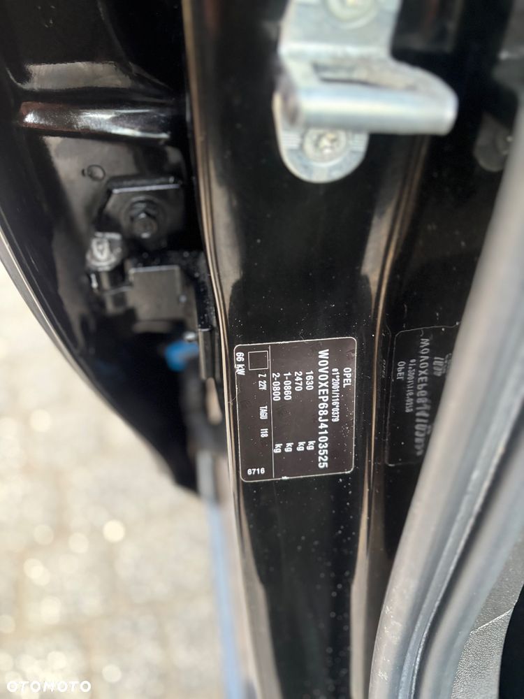 Opel Corsa 1.4 Color Edition - 24