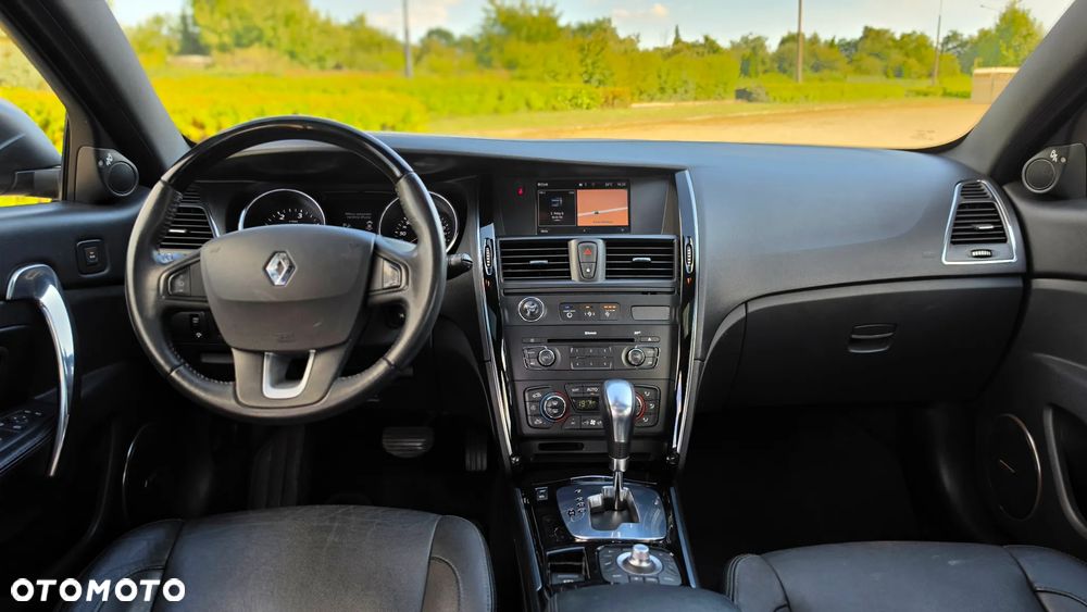 Renault Latitude 2.0 dCi Initiale - 22