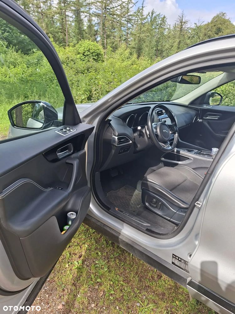 Jaguar F-Pace 2.0 i4D AWD R-Sport - 16