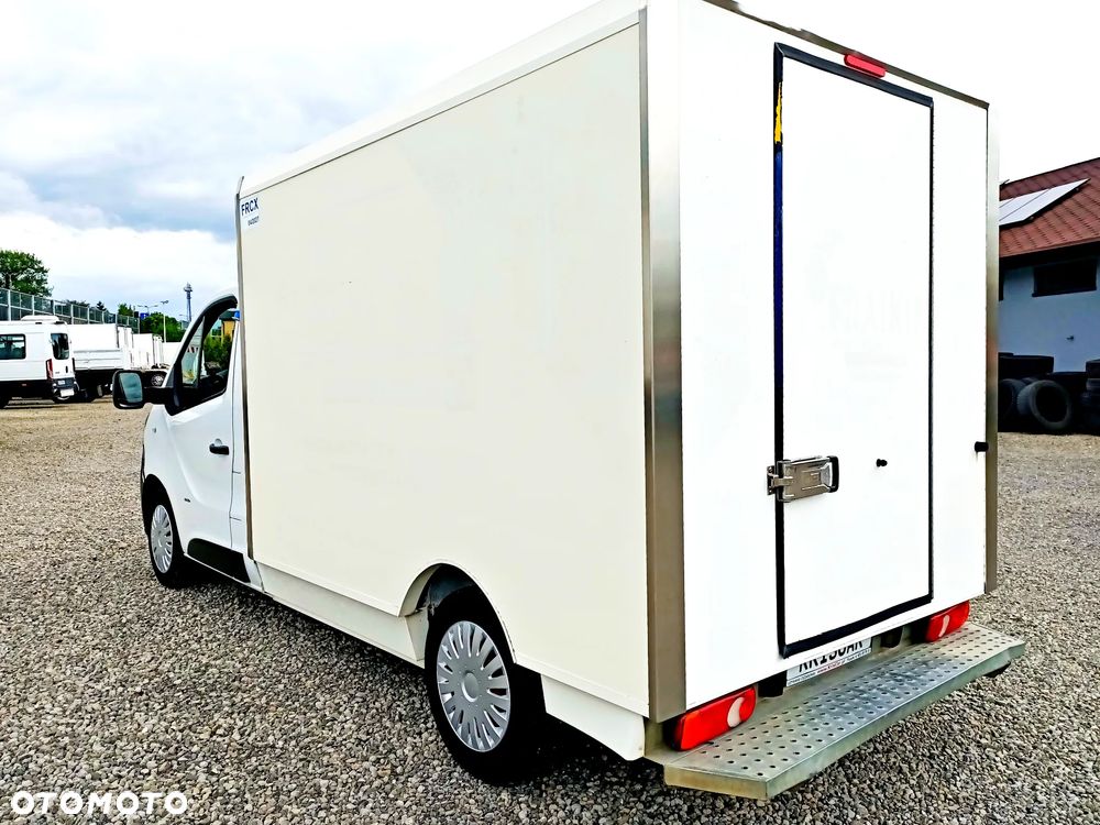 Opel Vivaro Chłodnia 125KM 2 zasilania chłodni - 7