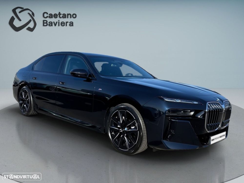 BMW i7 eDrive50 Pack Desportivo M - 5