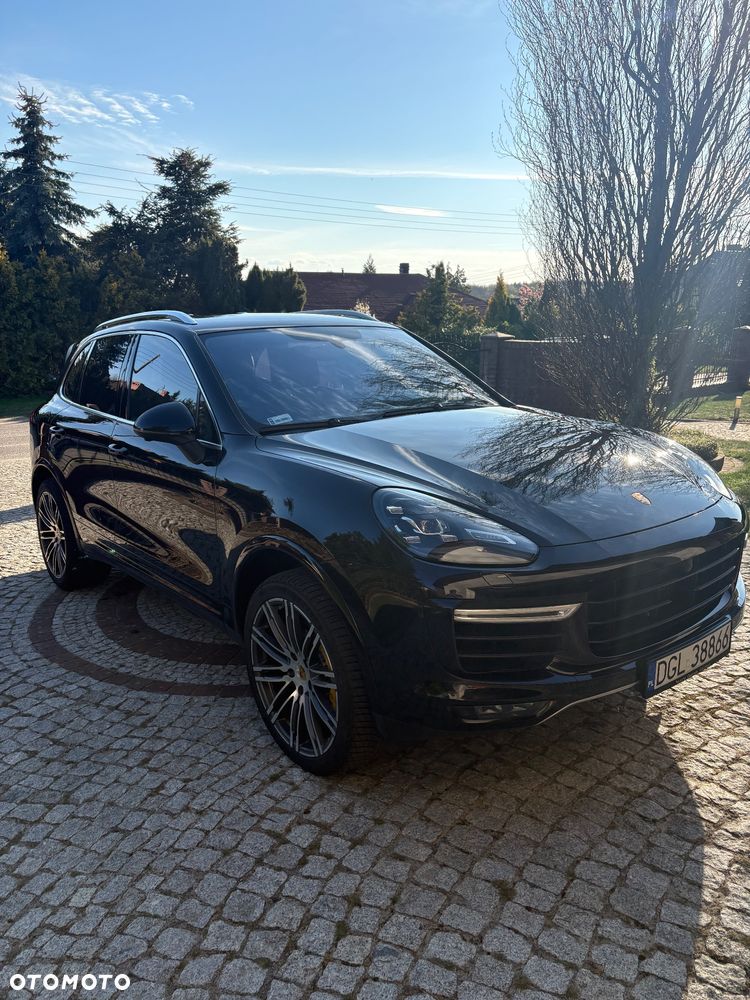Porsche Cayenne Turbo - 3