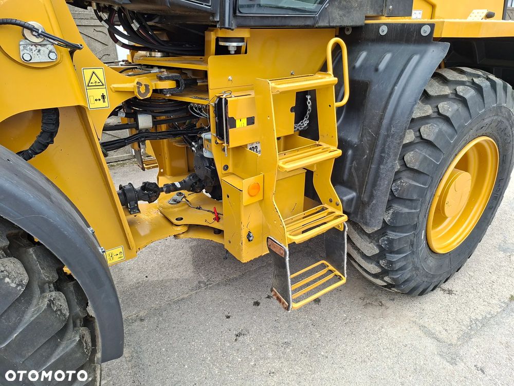 Caterpillar CAT 914 M - 20