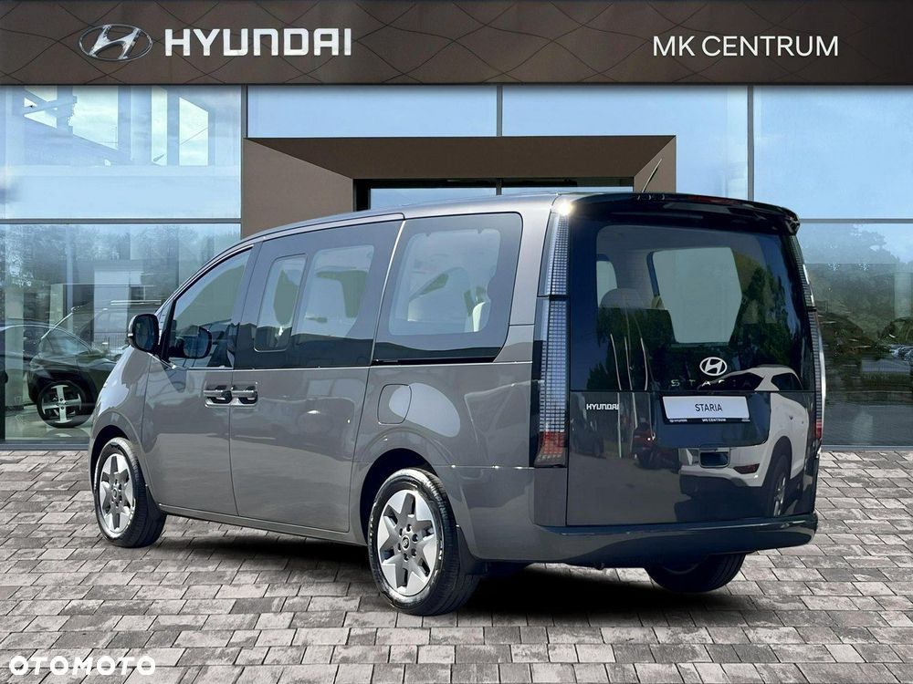 Hyundai Staria - 3