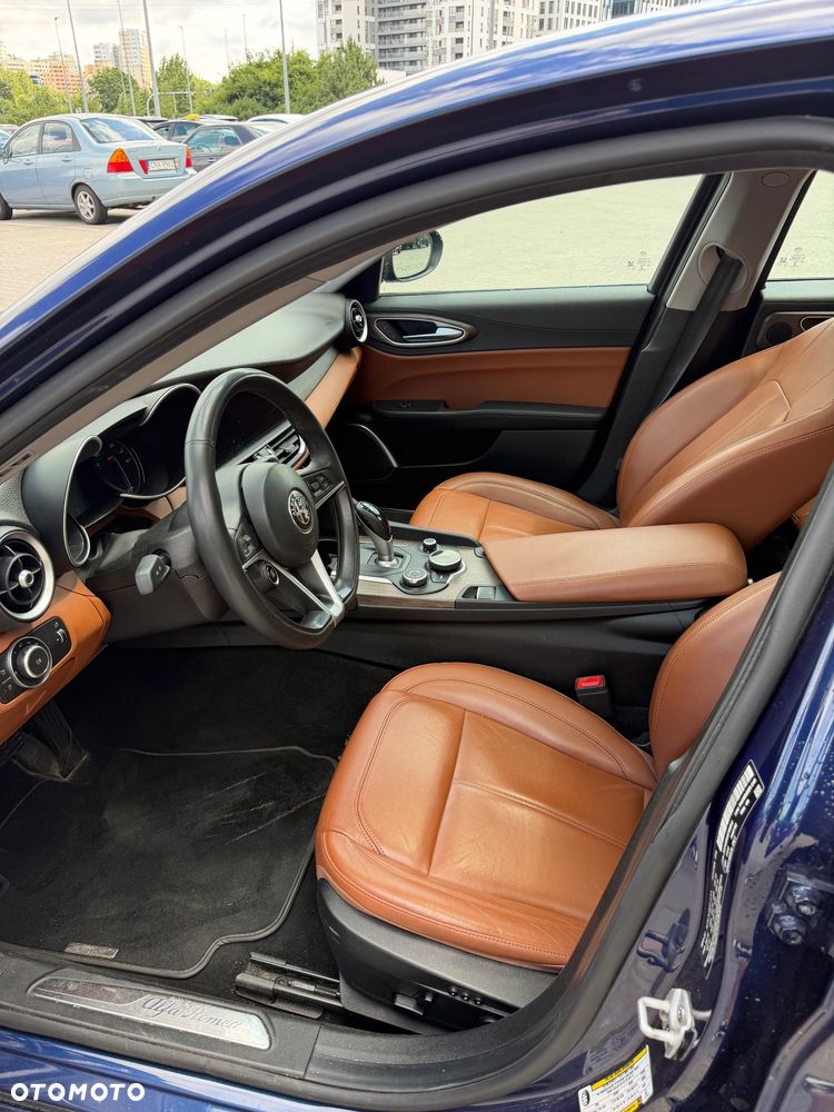 Alfa Romeo Giulia 2.0 Turbo 16V AT8 Veloce Ti - 15