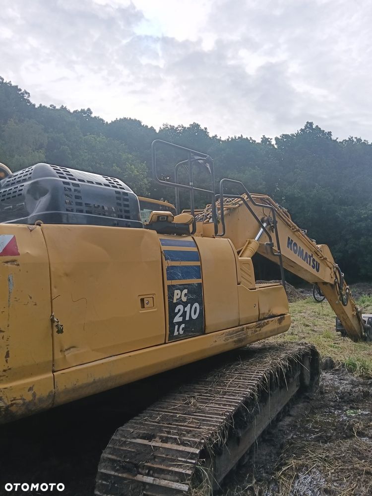 Komatsu Pc210-11 - 4