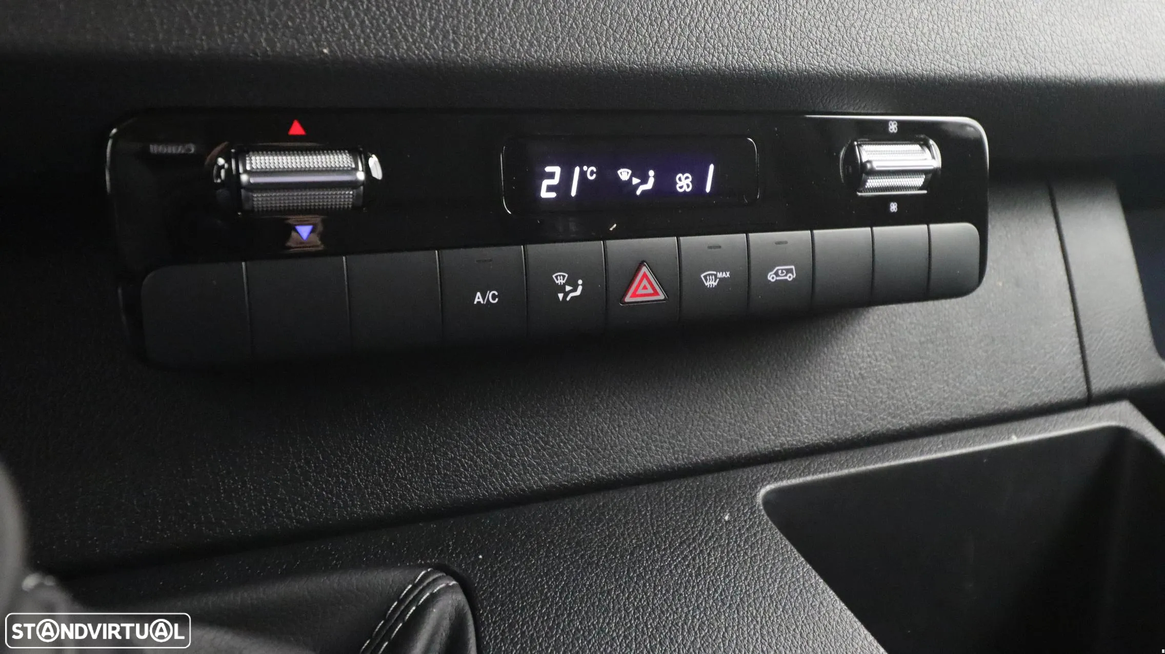 Mercedes-Benz Sprinter 317/37 - 18