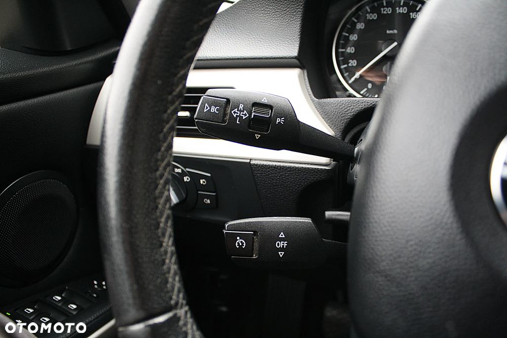 BMW Seria 3 318d Modern Line - 24