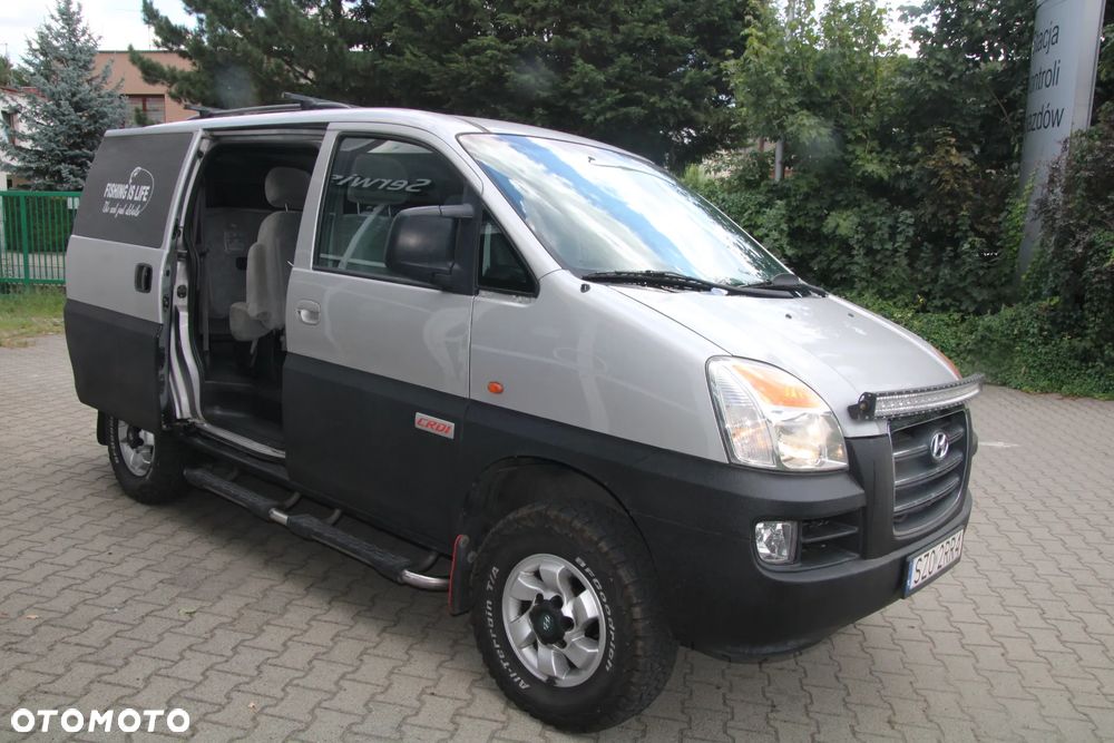 Hyundai H-1 Starex - 2