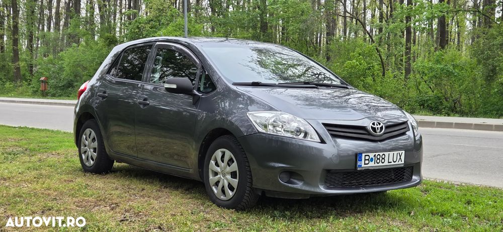 Toyota Auris 1.3 Dual VVT-i Terra - 2