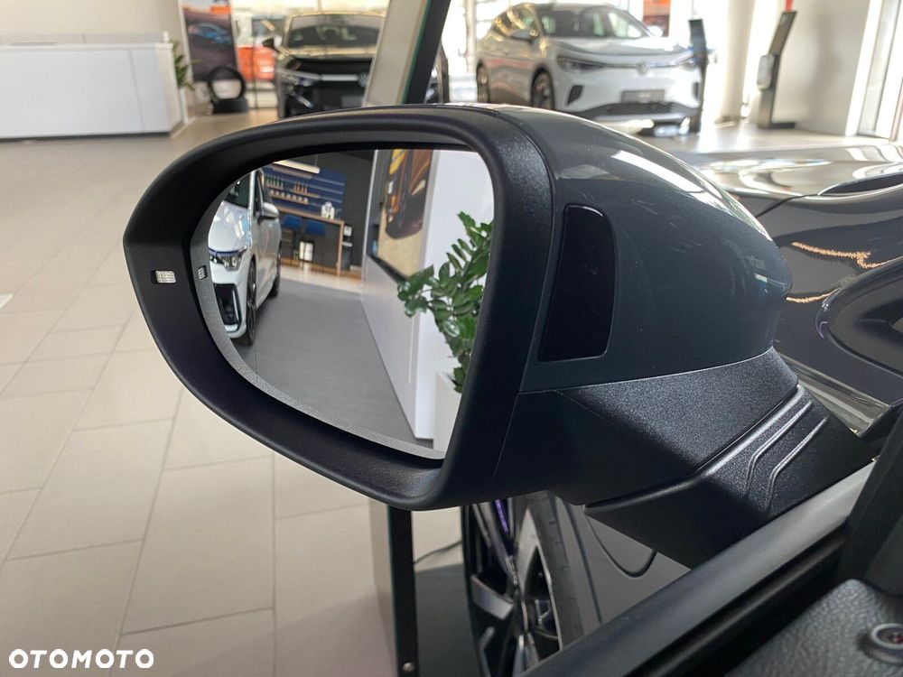 Volkswagen Golf - 14