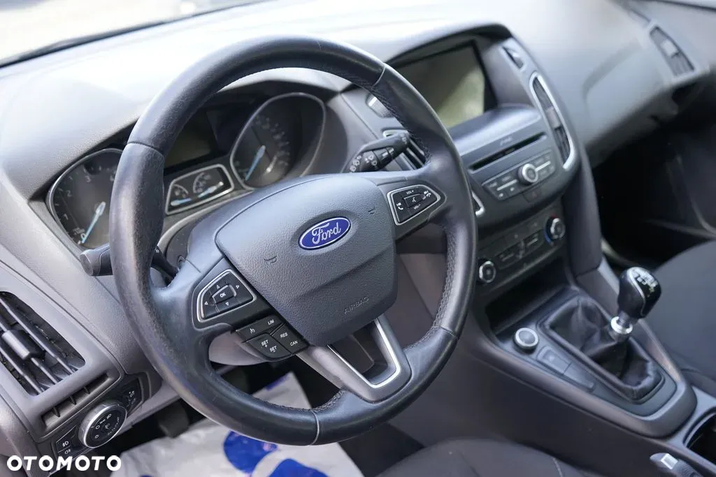 Ford Focus 1.5 TDCi SYNC Edition - 22