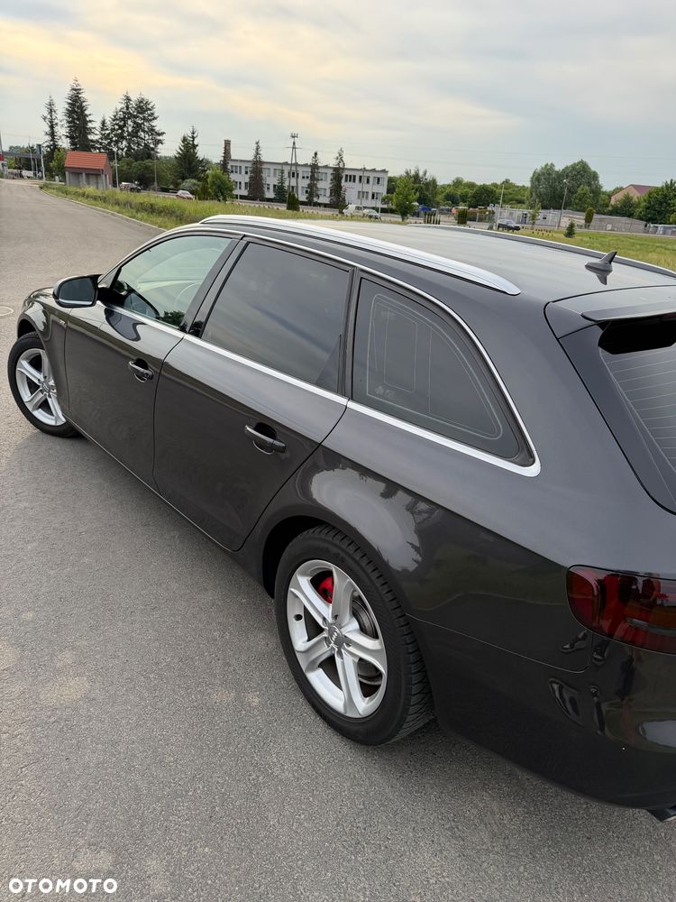 Audi A4 Avant 2.0 TDI - 10