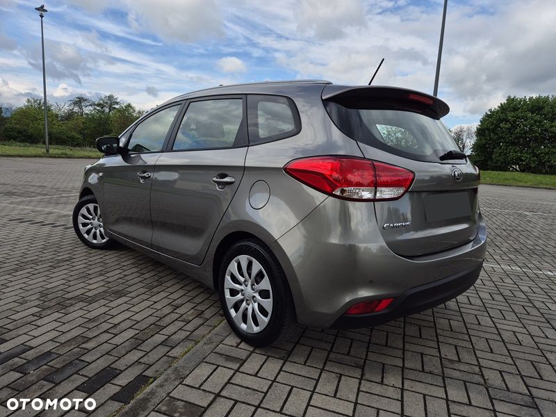 Kia Carens 1.7 CRDi L 7os - 4