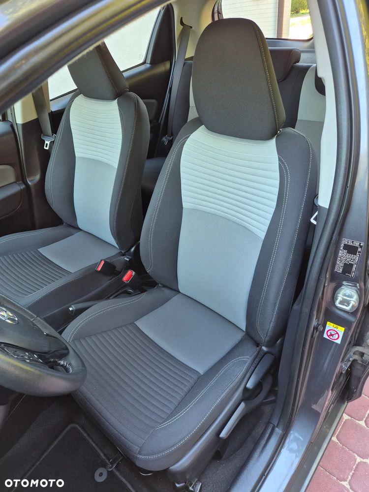 Toyota Yaris 1.0 Active - 12