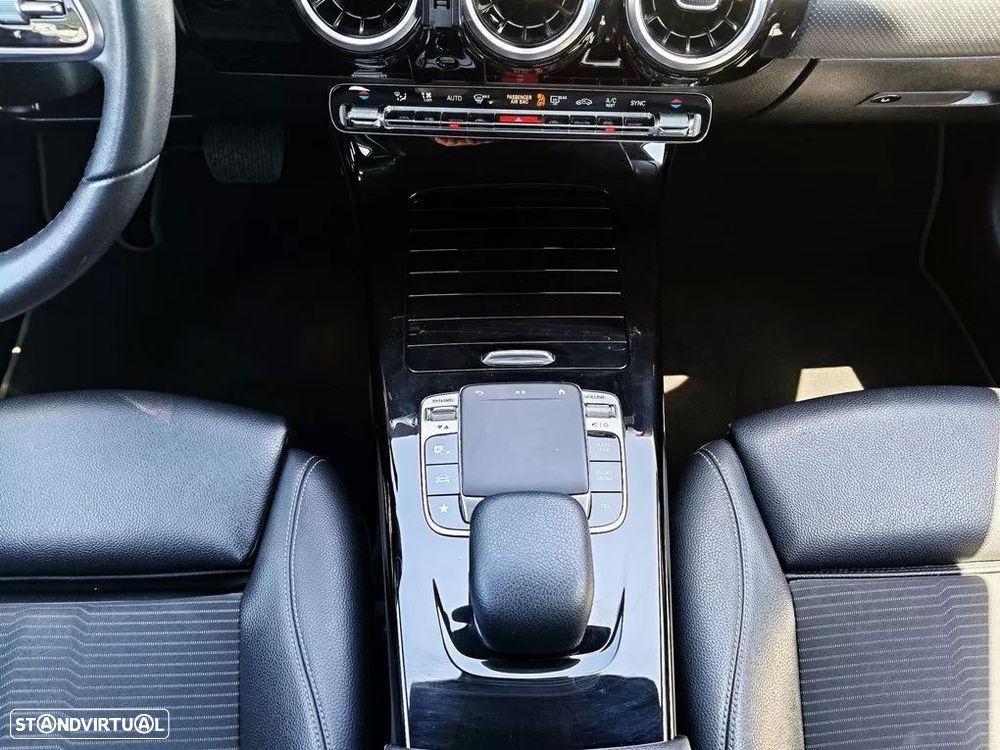 Mercedes-Benz A 180 d Style Plus Aut. - 25