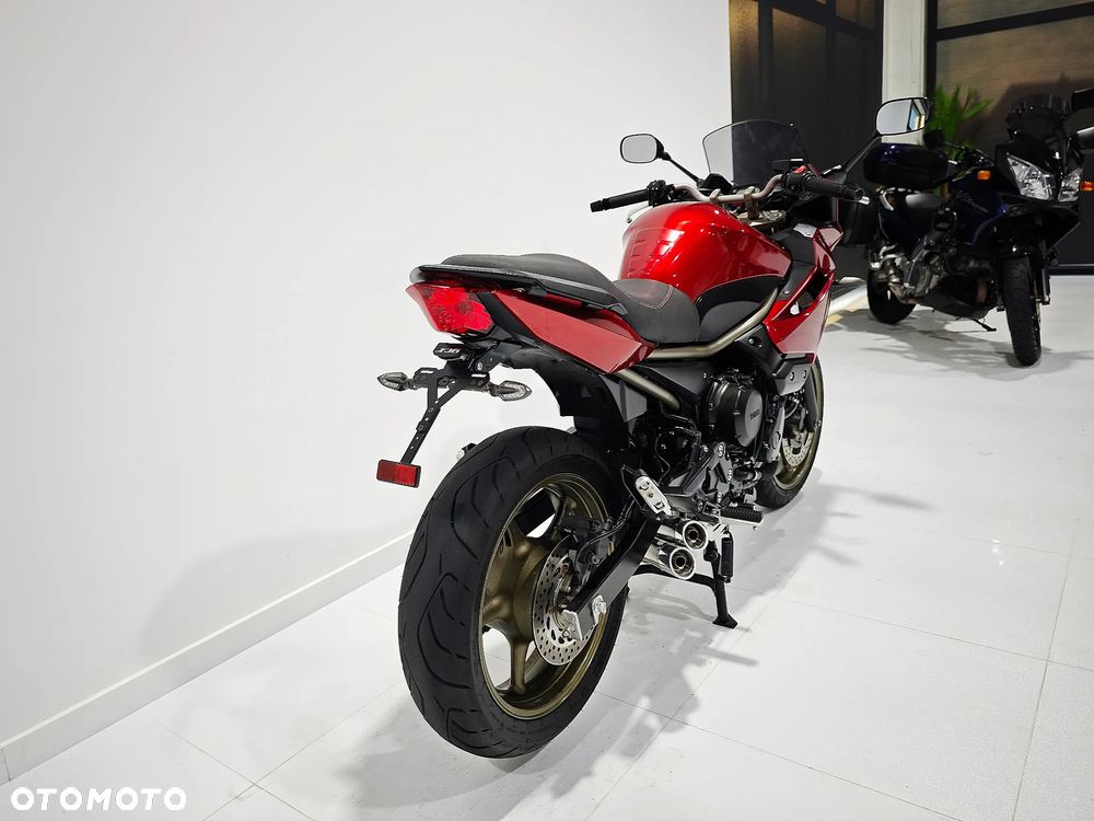 Yamaha XJ - 12