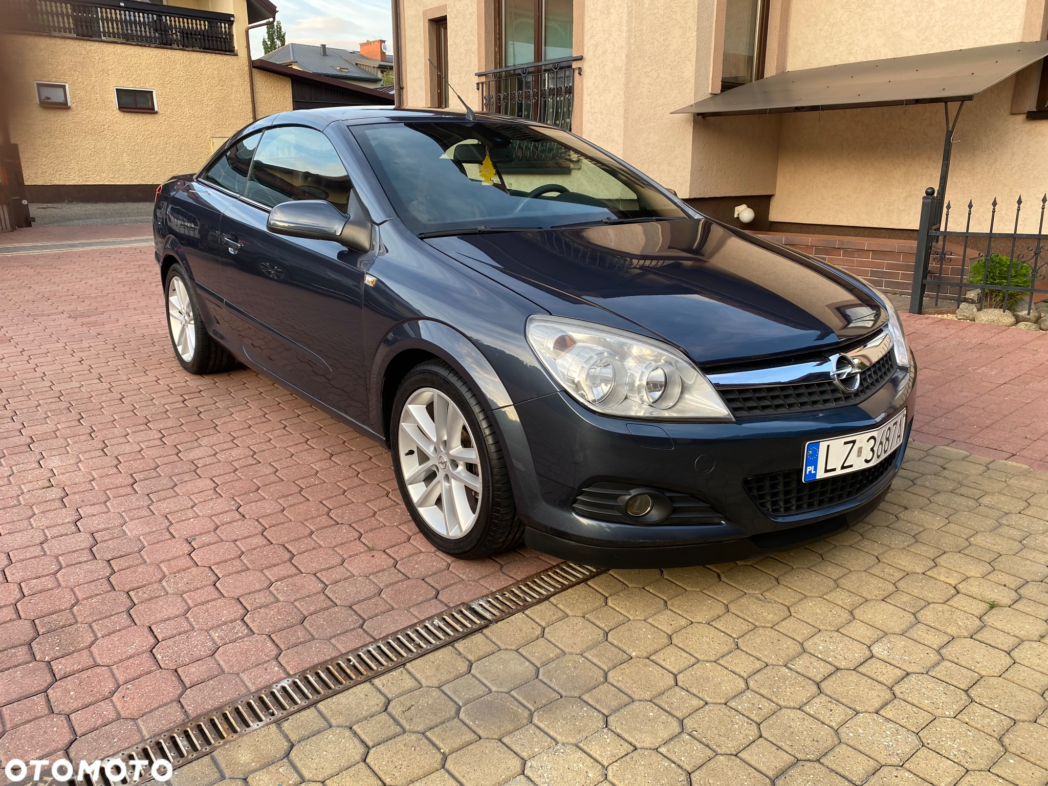 Opel Astra III GTC 1.9 CDTI Cosmo - 25