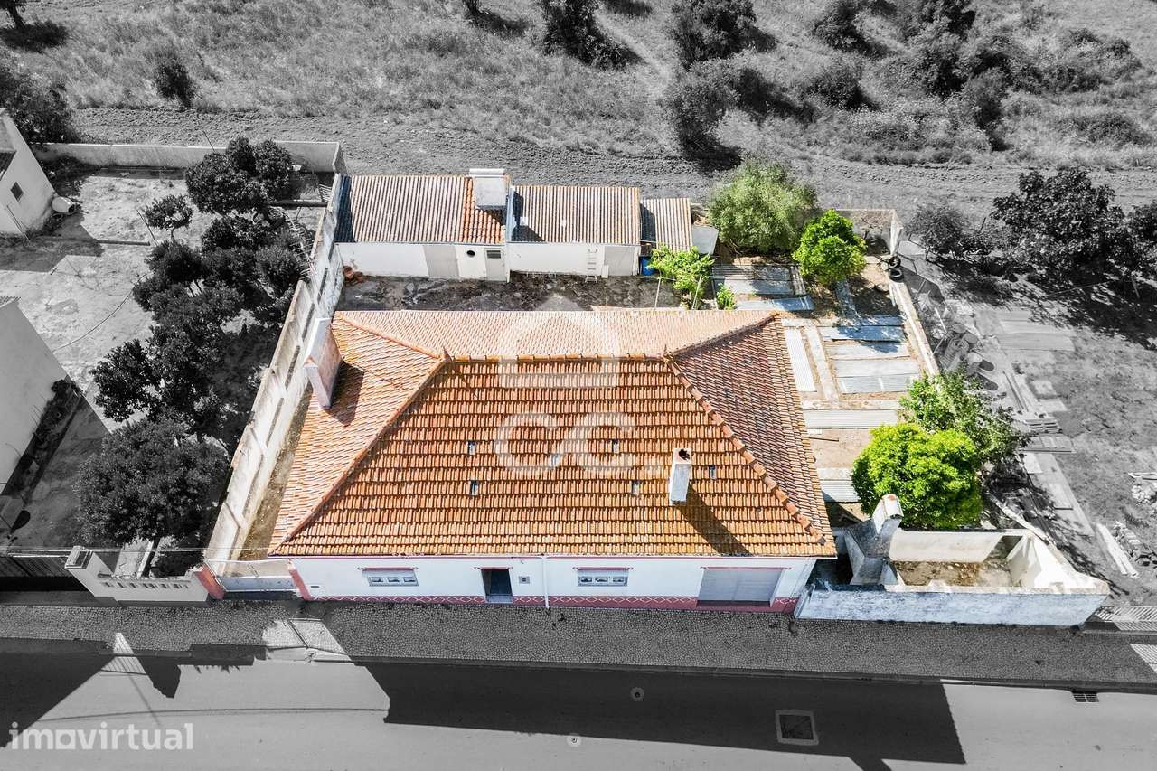 Moradia T3 Térrea c/ Cave, Sótão e Garagem | Cabrela, Montemor-o-Novo - Grande imagem: 2/60