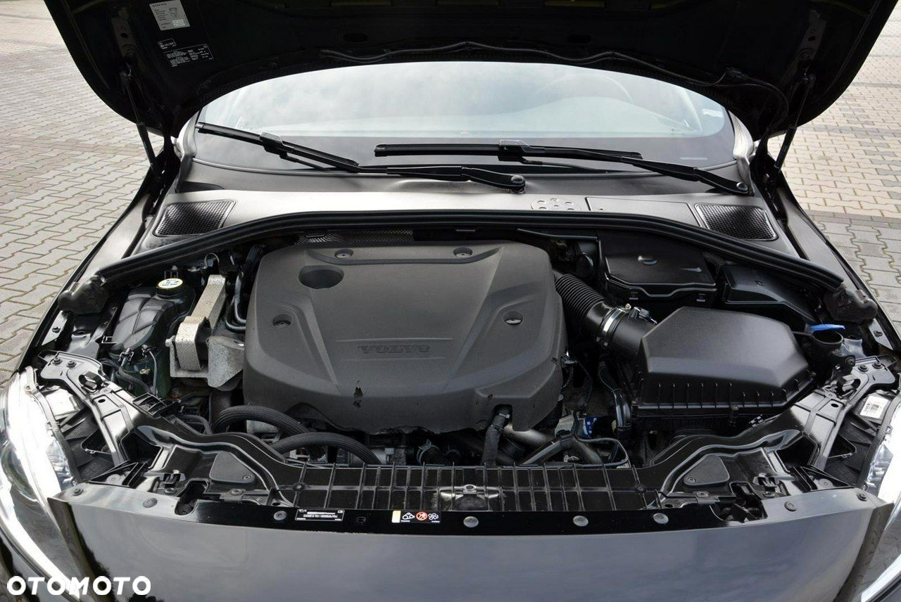 Volvo V60 D4 Geartronic Momentum Pro - 32