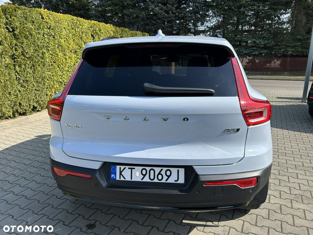 Volvo XC 40 B5 B AWD Geartronic RDesign - 12
