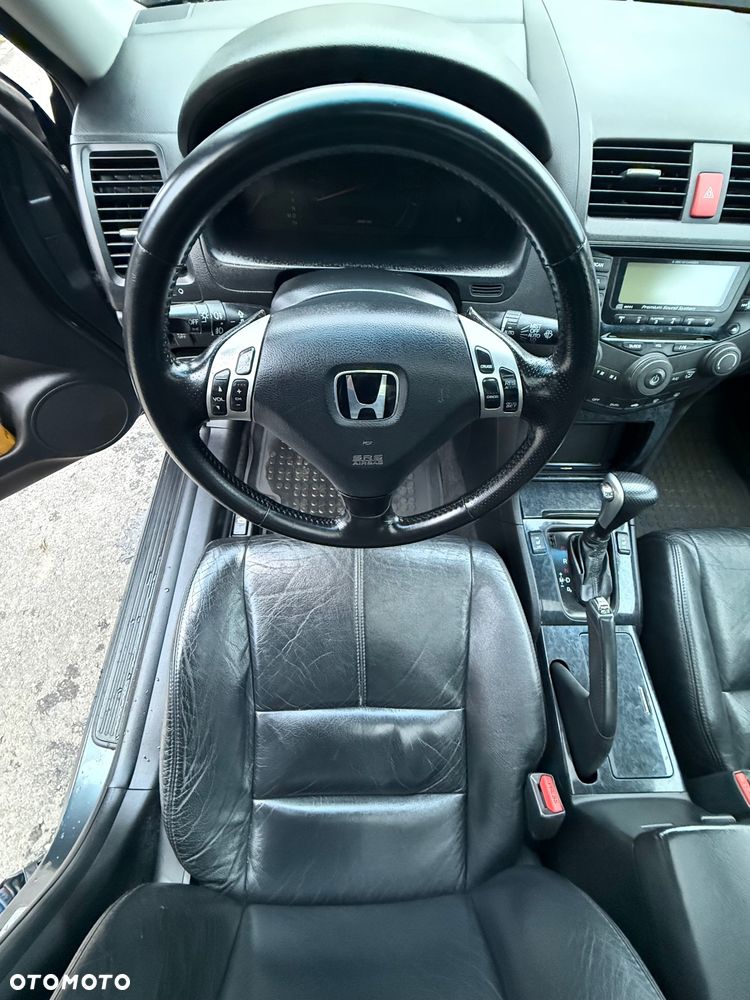 Honda Accord 2.4 Executive - 21