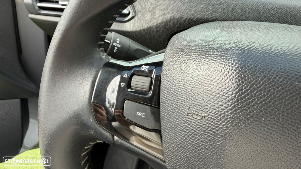 Peugeot 308 SW 1.6 BlueHDi Style - 25