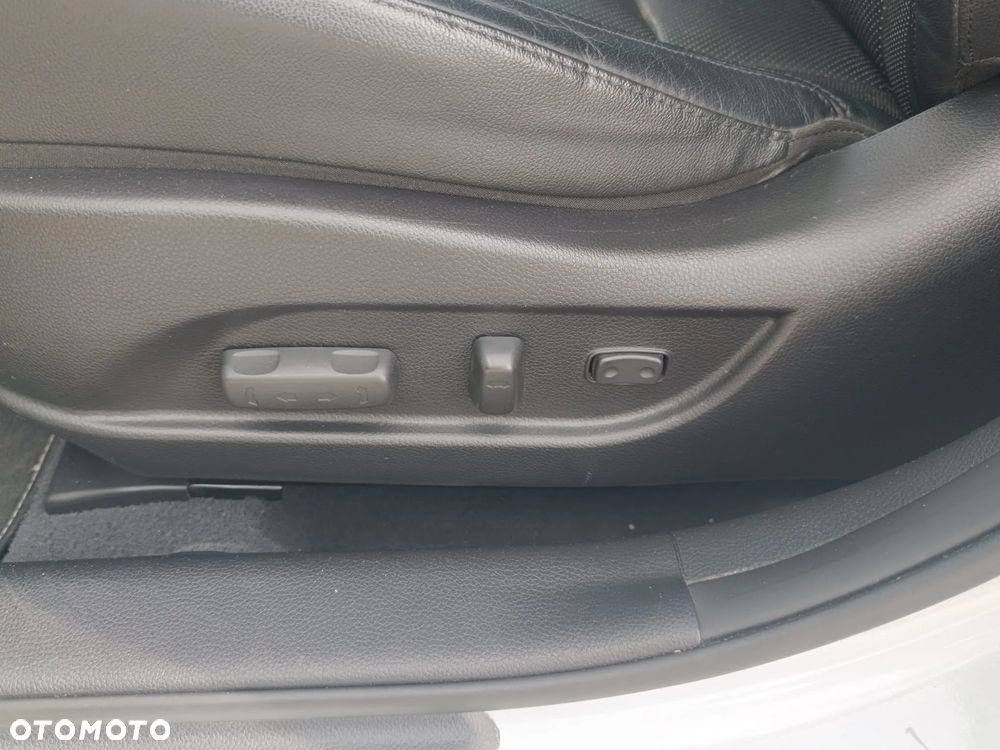 Hyundai i40 Kombi 1.7 CRDi DCT Premium - 17