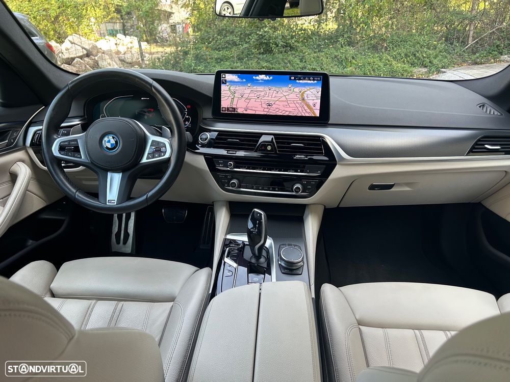 BMW 530 e Pack Desportivo M - 10