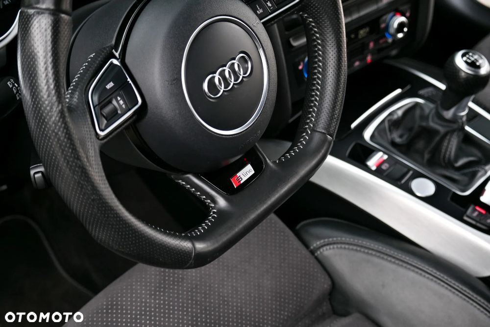 Audi A4 Avant 2.0 TDI DPF clean diesel quattro S line Sportpaket - 29
