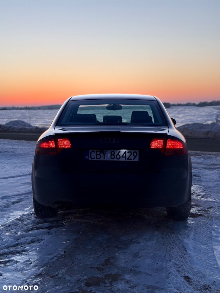 Audi A4 Limousine 2.0 TDI - 18